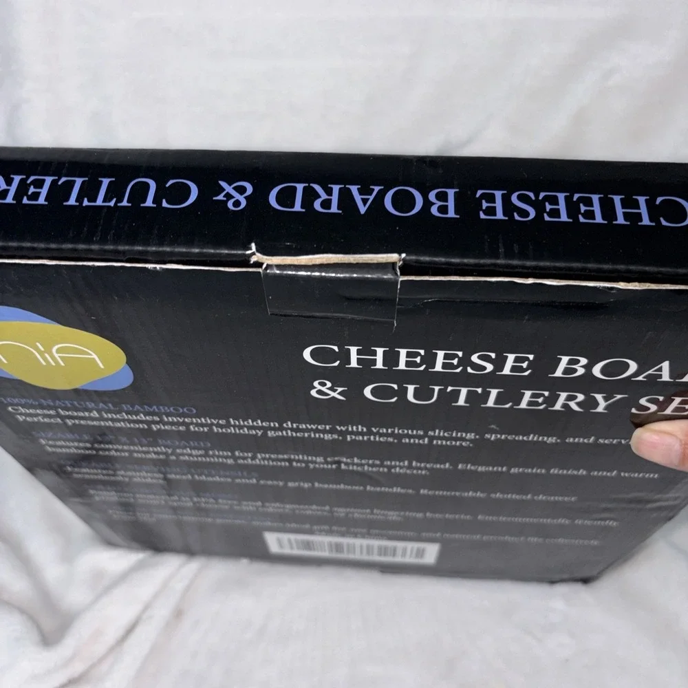 NIA Cheeseboard And Cutlery Set Party Appetizer Tray‎ Picnic Accessories EUC